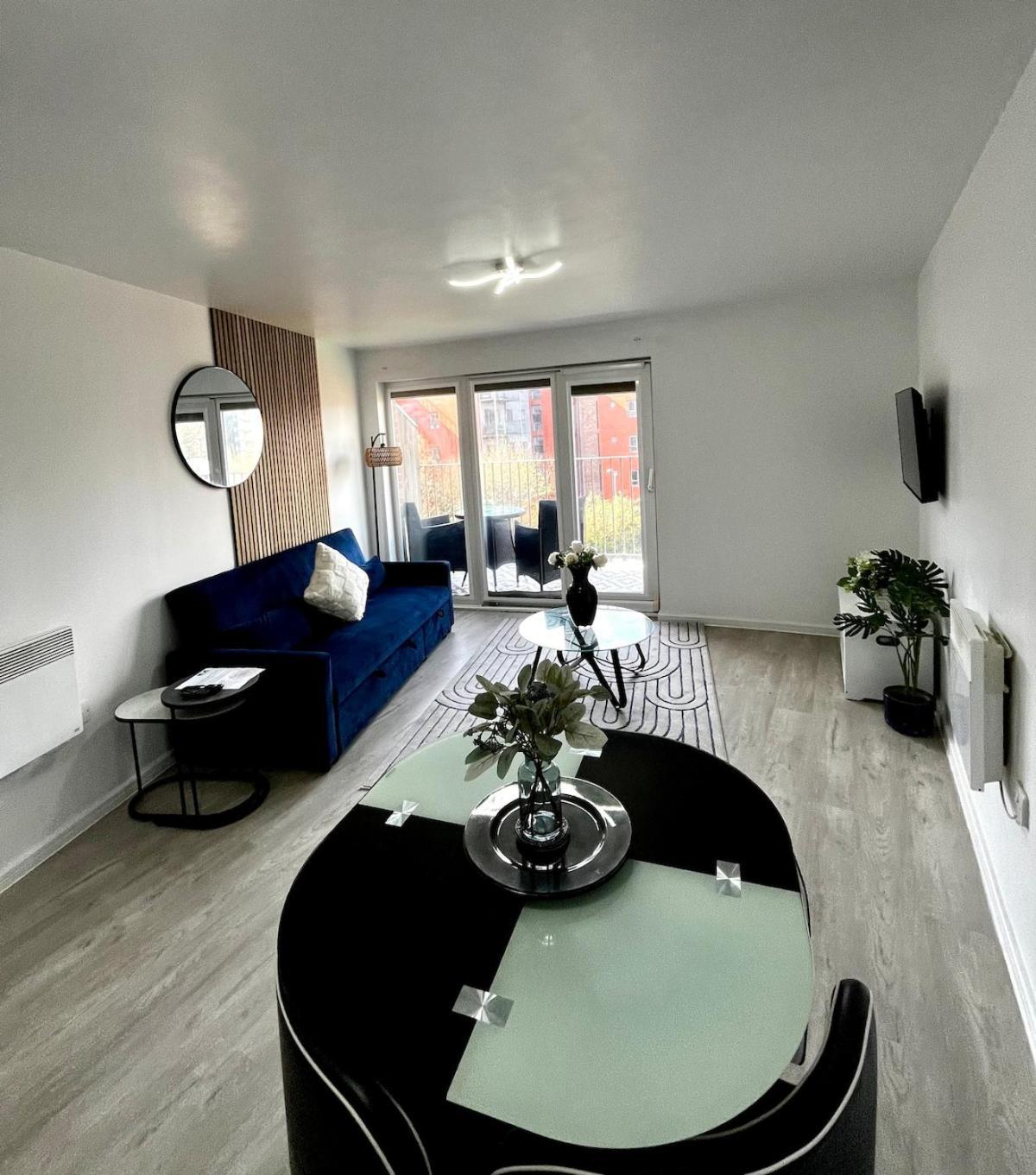 Serene 2-Bed Flat With Canal Views - Coop Live & Ethiad Manchester Esterno foto
